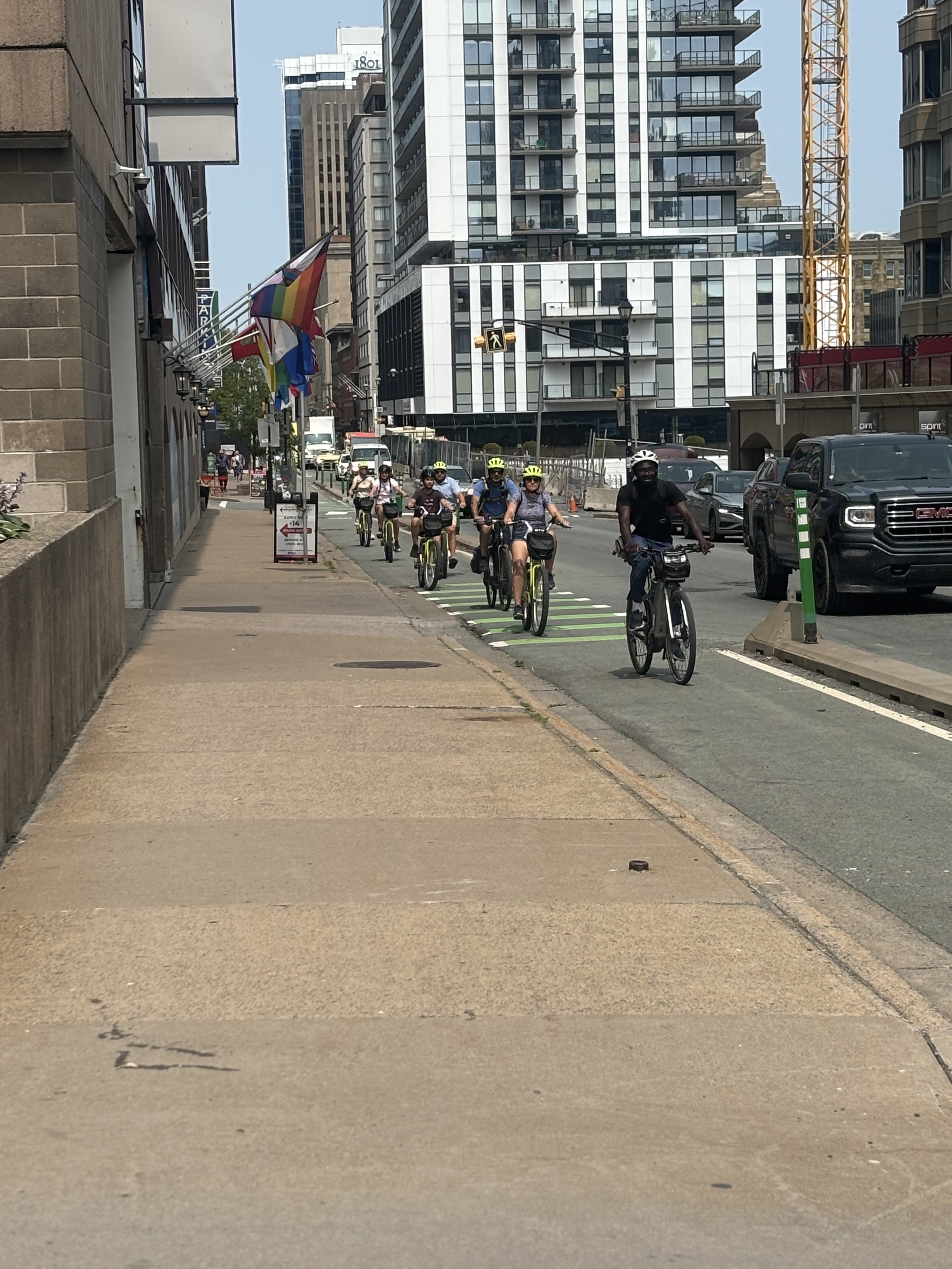 The majority of this tour occurs in parks or bike lanes.